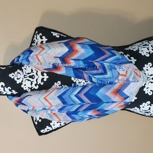 EUC Women's Sheer Infinity scarf with Chevron design and frayed edge det…